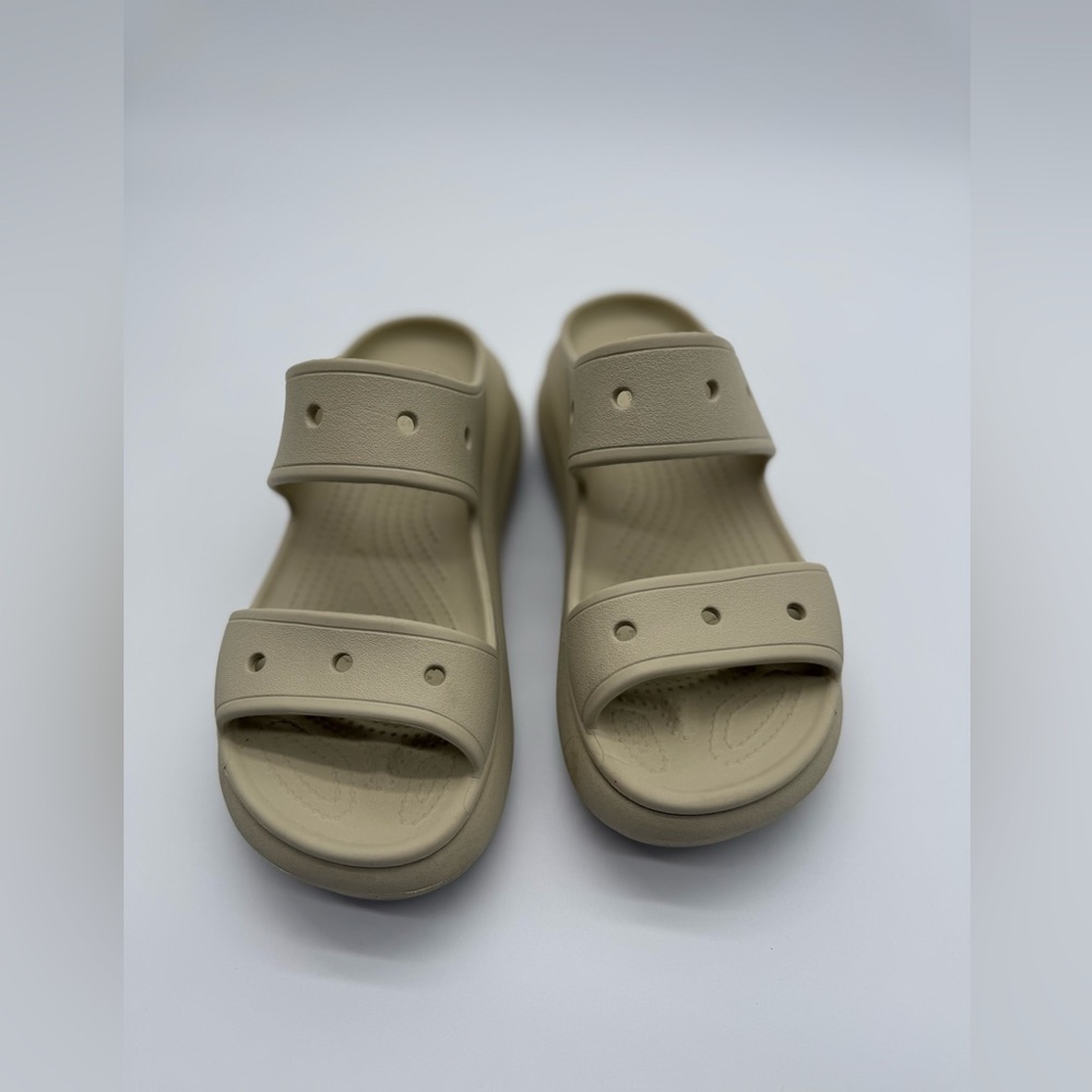 Crocs Classic Crush Platform Sandals Bone Color Sz. W 9 / M 7 - Picture 5 of 15